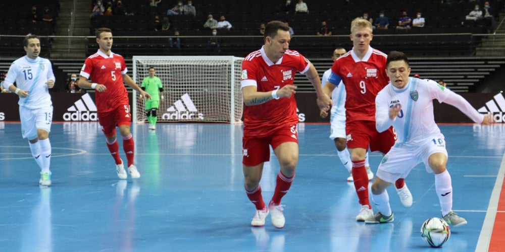 Những điều bạn cần biết về bộ môn bóng đá trong nhà Futsal - Giày đá banh chính hãng