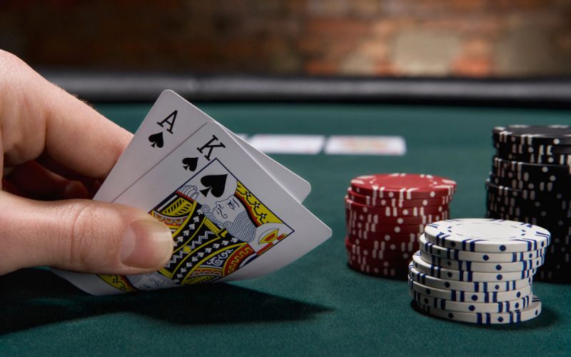 SPR Poker là gì? Cách áp dụng chiến lược SPR hiệu quả